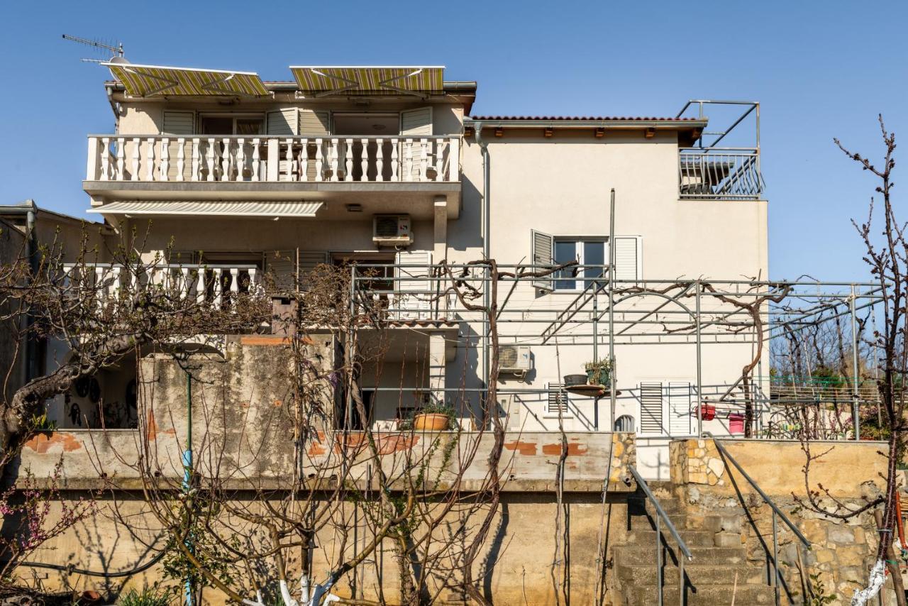 Apartments With A Parking Space Lopar, Rab - 14070 Экстерьер фото
