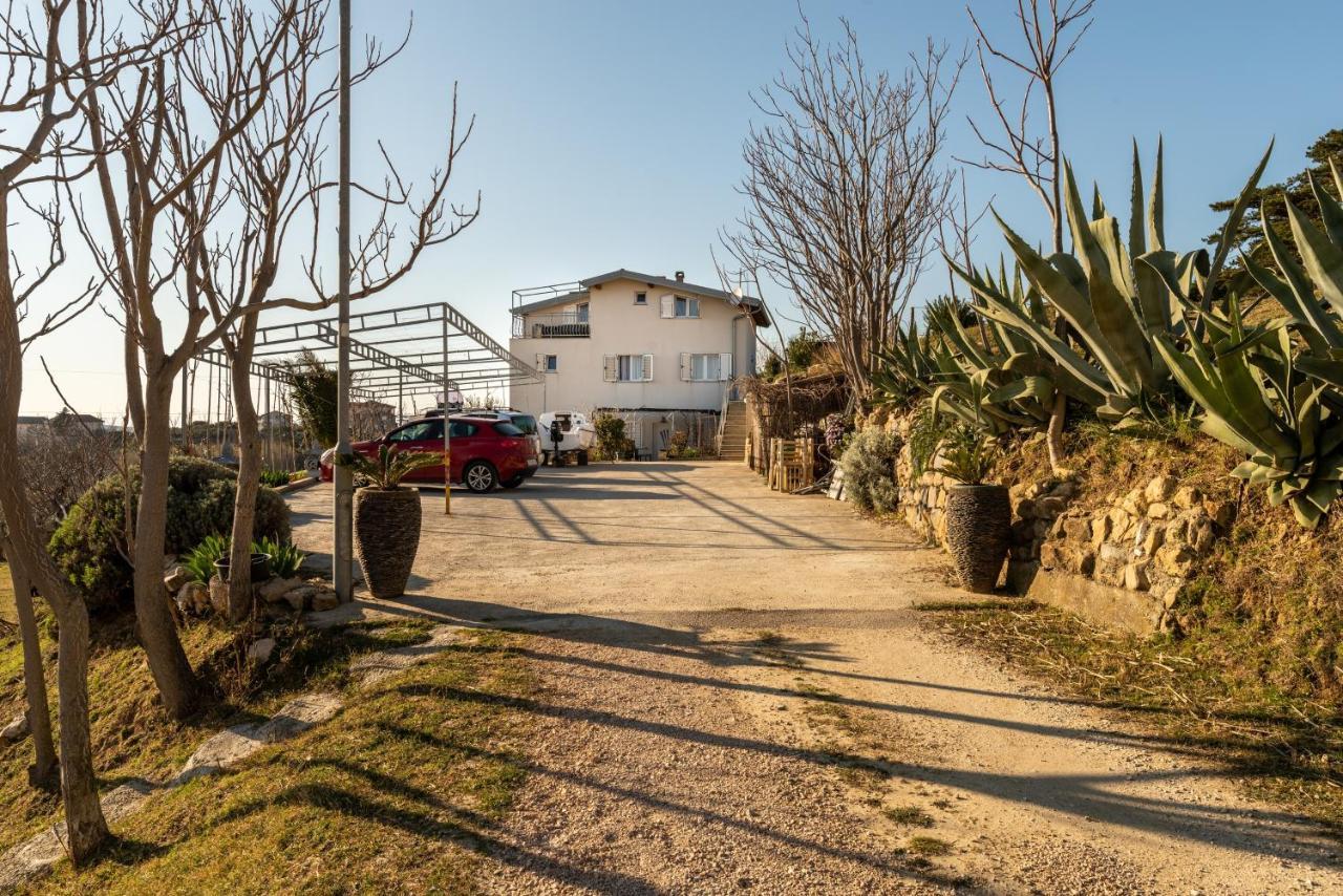 Apartments With A Parking Space Lopar, Rab - 14070 Экстерьер фото