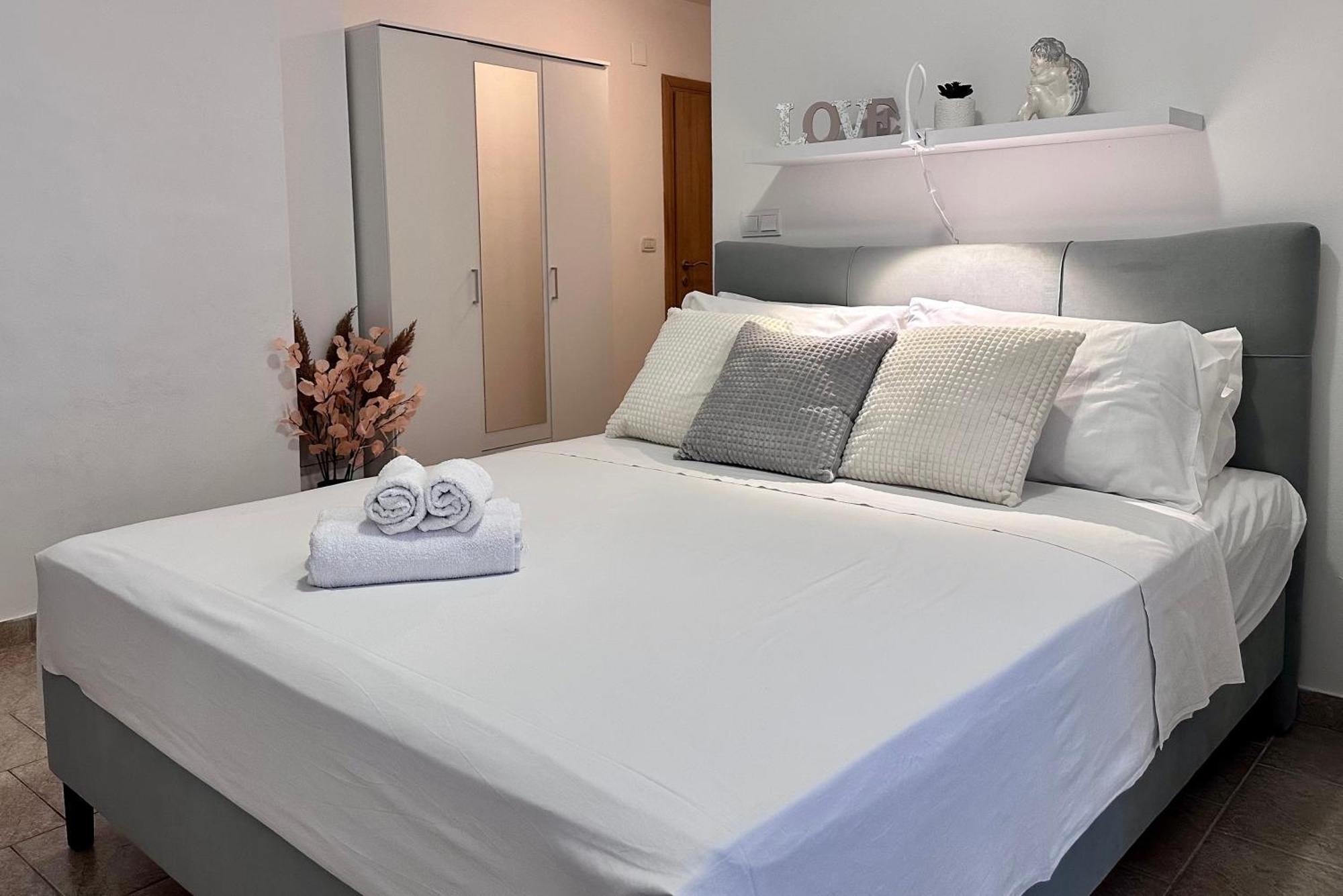 Apartments With A Parking Space Lopar, Rab - 14070 Номер фото